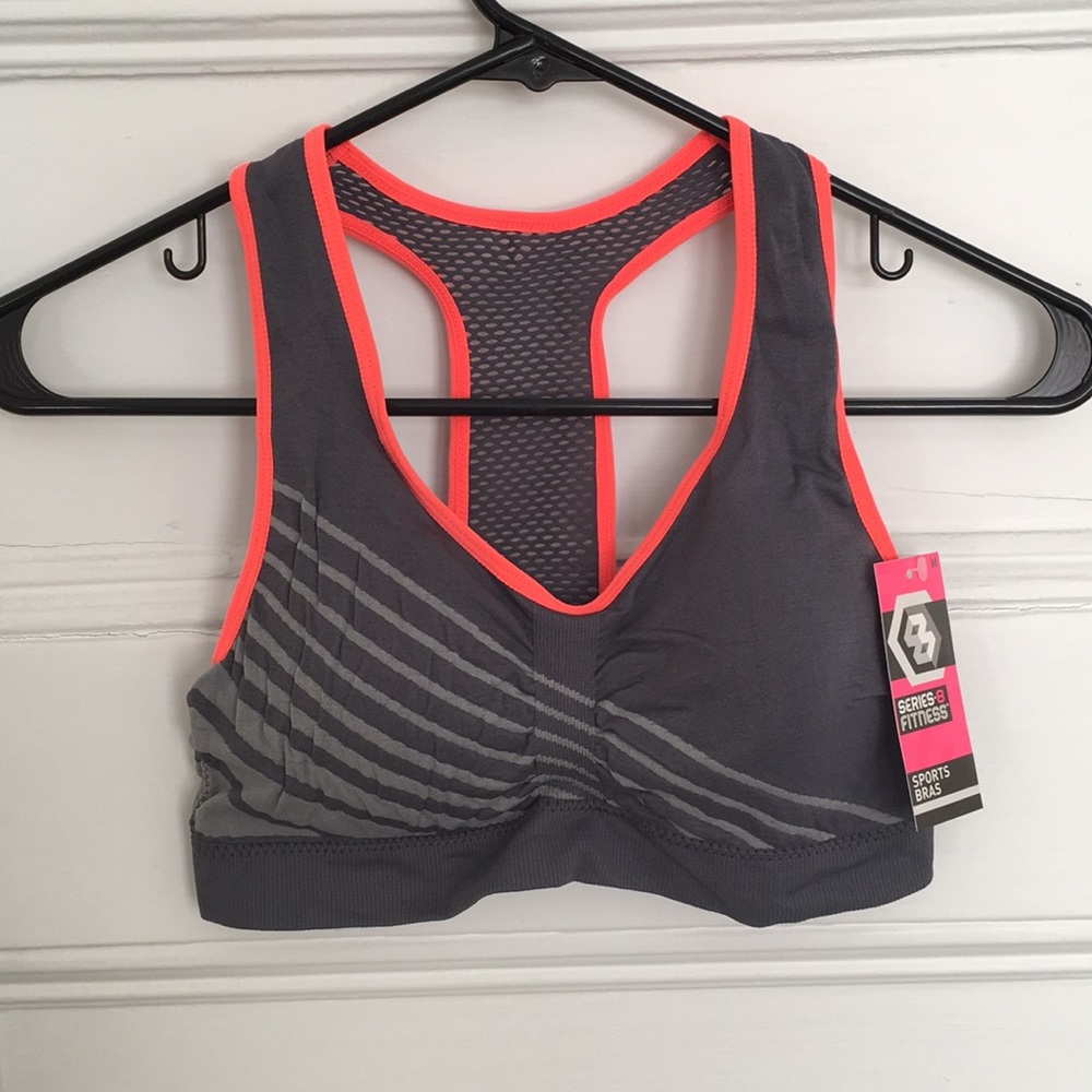 NEW W TAG- sports bra🏃🏻‍♀️